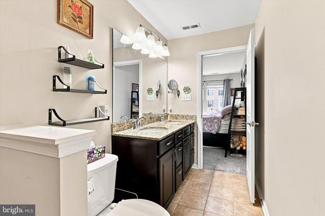 51 FRANKLIN CIR, Somerdale, NJ 08083