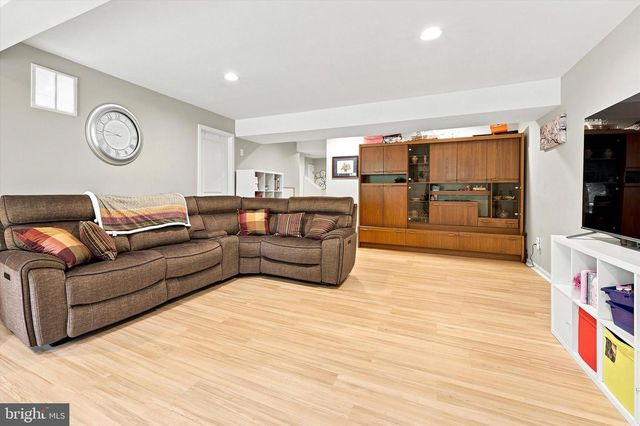 51 FRANKLIN CIR, Somerdale, NJ 08083
