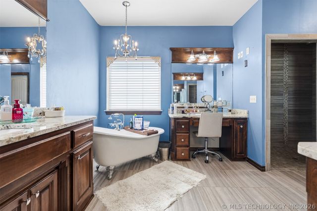 184 Royal Oaks, Ardmore, OK 73401