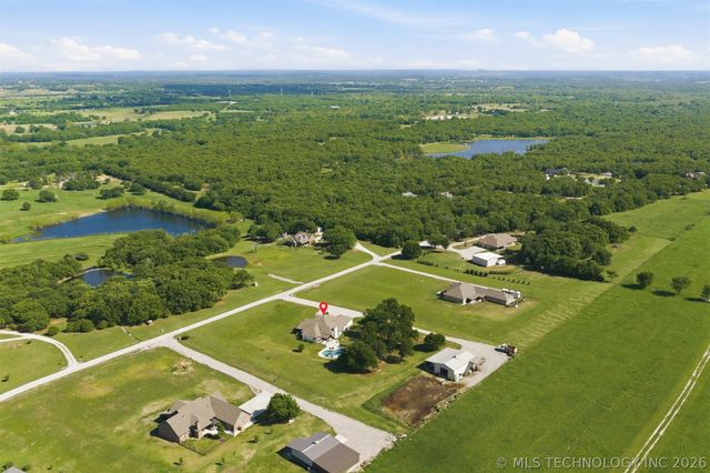 184 Royal Oaks, Ardmore, OK 73401