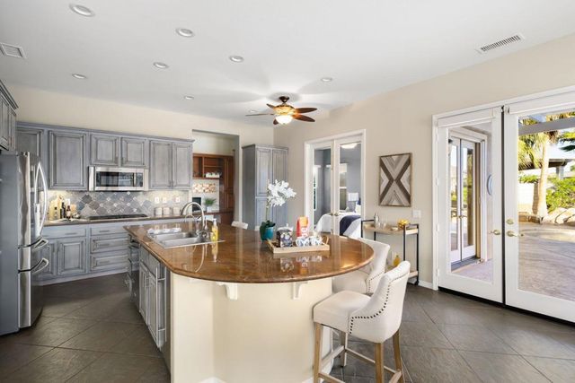 3 Pyramid Lake Court, Rancho Mirage, CA 92270