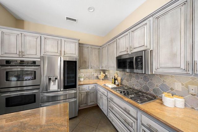 3 Pyramid Lake Court, Rancho Mirage, CA 92270