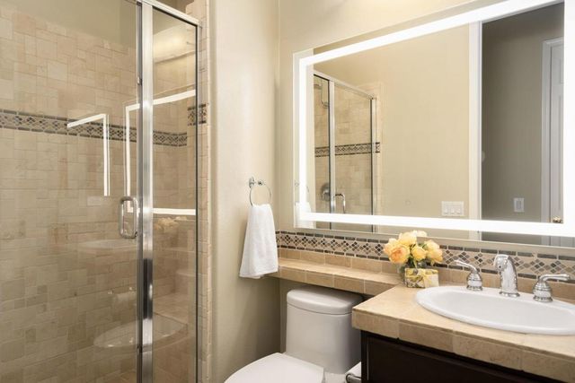 3 Pyramid Lake Court, Rancho Mirage, CA 92270