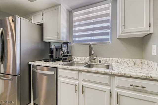 5355 Angler Circle 202, Las Vegas, NV 89122