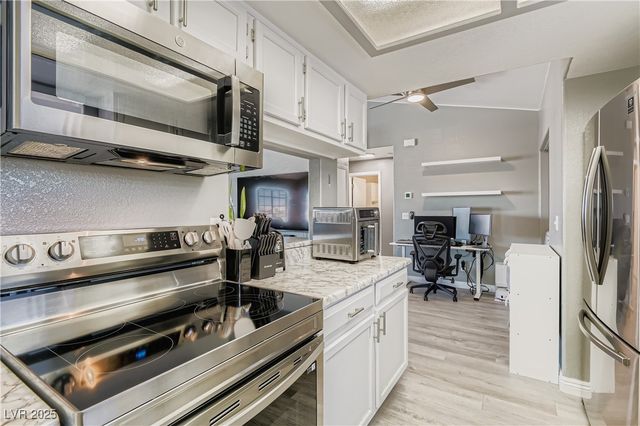 5355 Angler Circle 202, Las Vegas, NV 89122