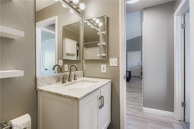 5355 Angler Circle 202, Las Vegas, NV 89122