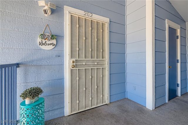 5355 Angler Circle 202, Las Vegas, NV 89122