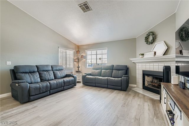 5355 Angler Circle 202, Las Vegas, NV 89122