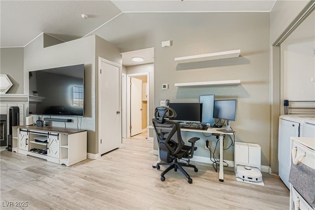 5355 Angler Circle 202, Las Vegas, NV 89122