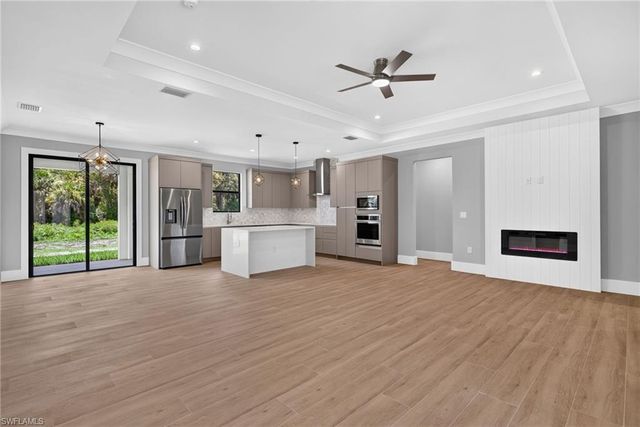 1867 Everglades BLVD N, Naples, FL 34120