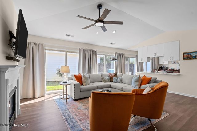 1033 Summerlin Falls Court, Wilmington, NC 28412