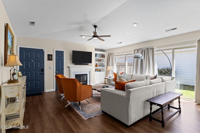 1033 Summerlin Falls Court, Wilmington, NC 28412