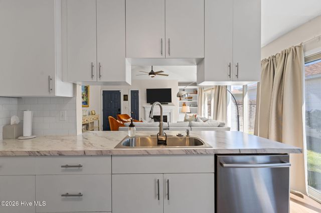 1033 Summerlin Falls Court, Wilmington, NC 28412