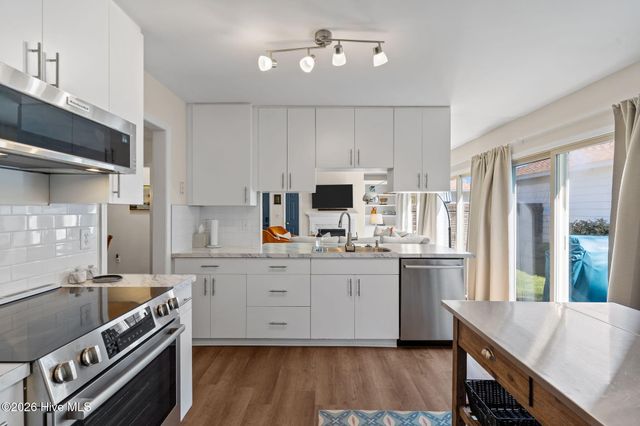 1033 Summerlin Falls Court, Wilmington, NC 28412