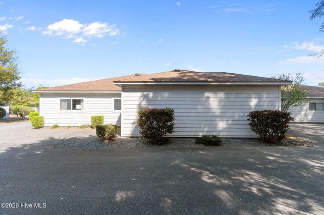 1033 Summerlin Falls Court, Wilmington, NC 28412