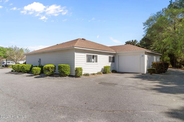 1033 Summerlin Falls Court, Wilmington, NC 28412