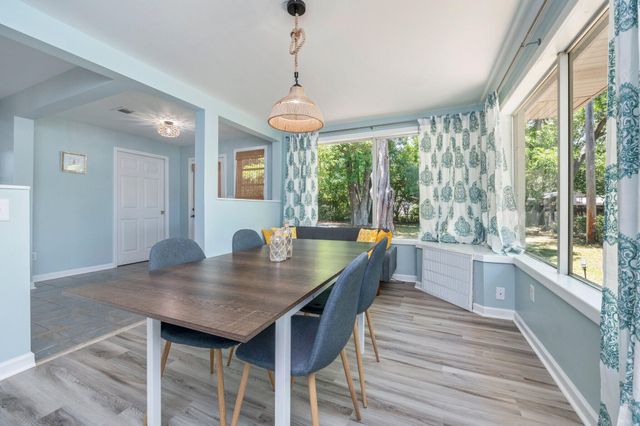 226 NE Bradley Drive, Fort Walton Beach, FL 32547