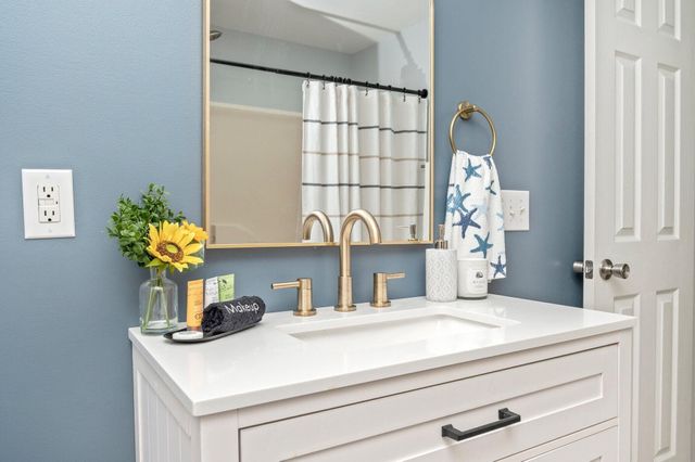 226 NE Bradley Drive, Fort Walton Beach, FL 32547