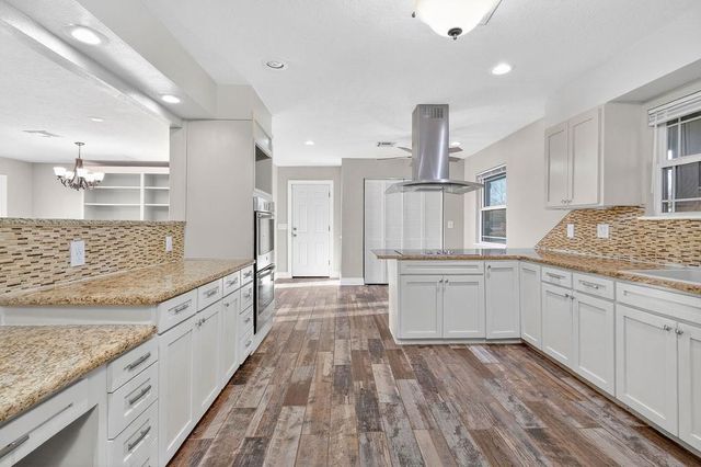 712 NW 36th St, Lawton, OK 73505