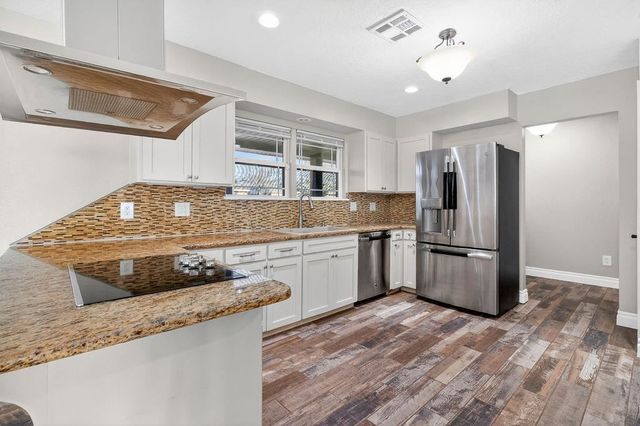 712 NW 36th St, Lawton, OK 73505