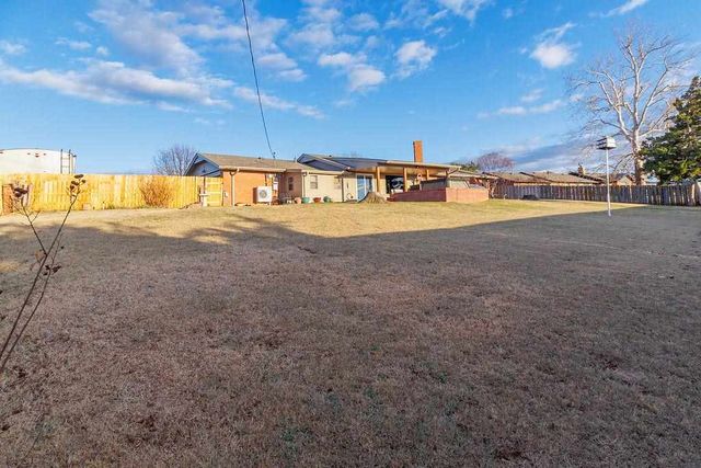 712 NW 36th St, Lawton, OK 73505