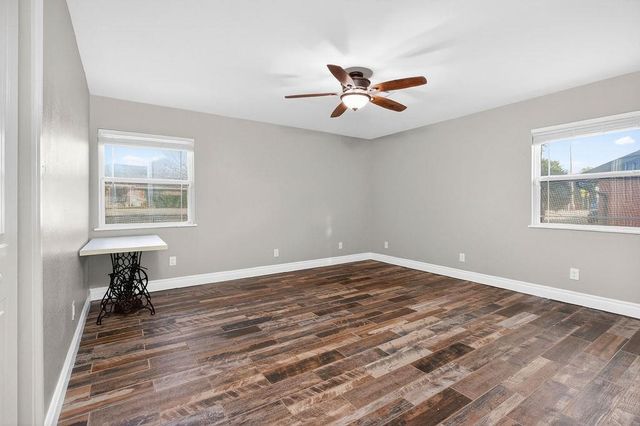 712 NW 36th St, Lawton, OK 73505