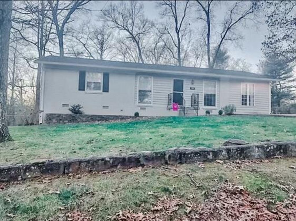 702 Albert Road, Signal Mountain, TN 37377