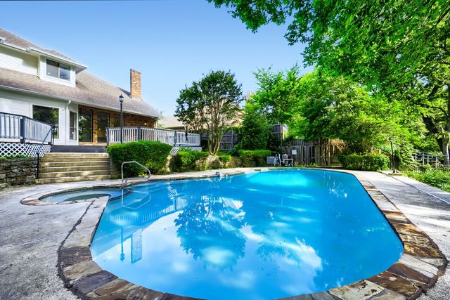 624 Bent Creek Drive, Desoto, TX 75115
