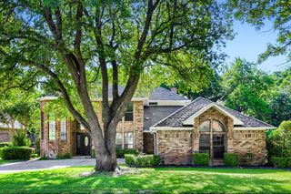 624 Bent Creek Drive, Desoto, TX 75115