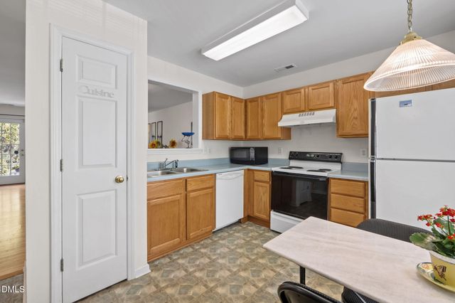 330 Standish Drive, Chapel Hill, NC 27517