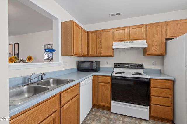 330 Standish Drive, Chapel Hill, NC 27517