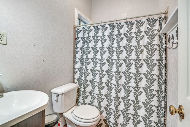 10690 County Road 2450, Terrell, TX 75160