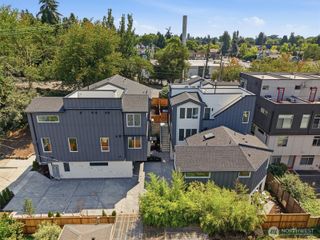1407 29th Avenue #B, Seattle, WA 98122