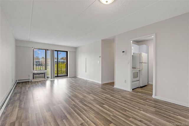 560 Halstead Avenue 3B, Harrison, NY 10528