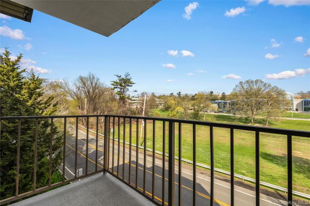 560 Halstead Avenue 3B, Harrison, NY 10528