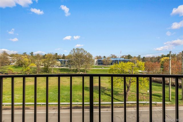560 Halstead Avenue 3B, Harrison, NY 10528