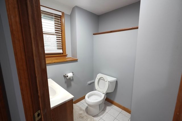 93 A Lexington St, Burlington, MA 01803