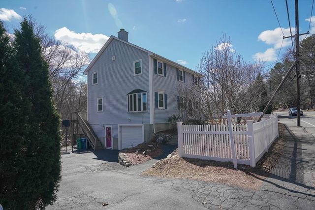 93 A Lexington St, Burlington, MA 01803
