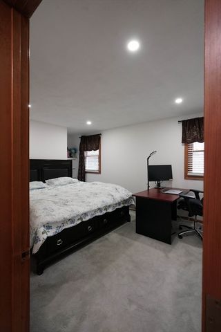 93 A Lexington St, Burlington, MA 01803