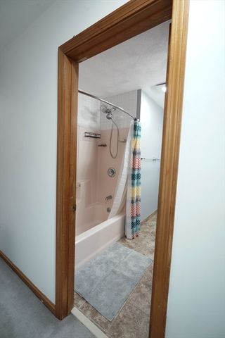 93 A Lexington St, Burlington, MA 01803