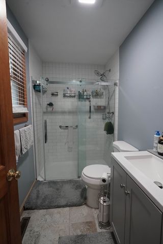 93 A Lexington St, Burlington, MA 01803