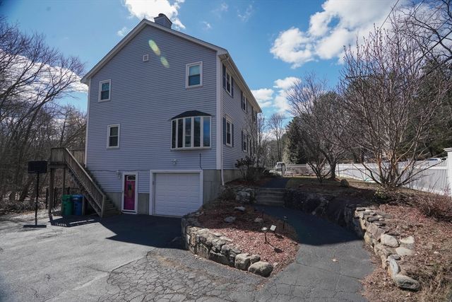 93 A Lexington St, Burlington, MA 01803