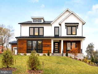 8846 OX RD, Lorton, VA 22079