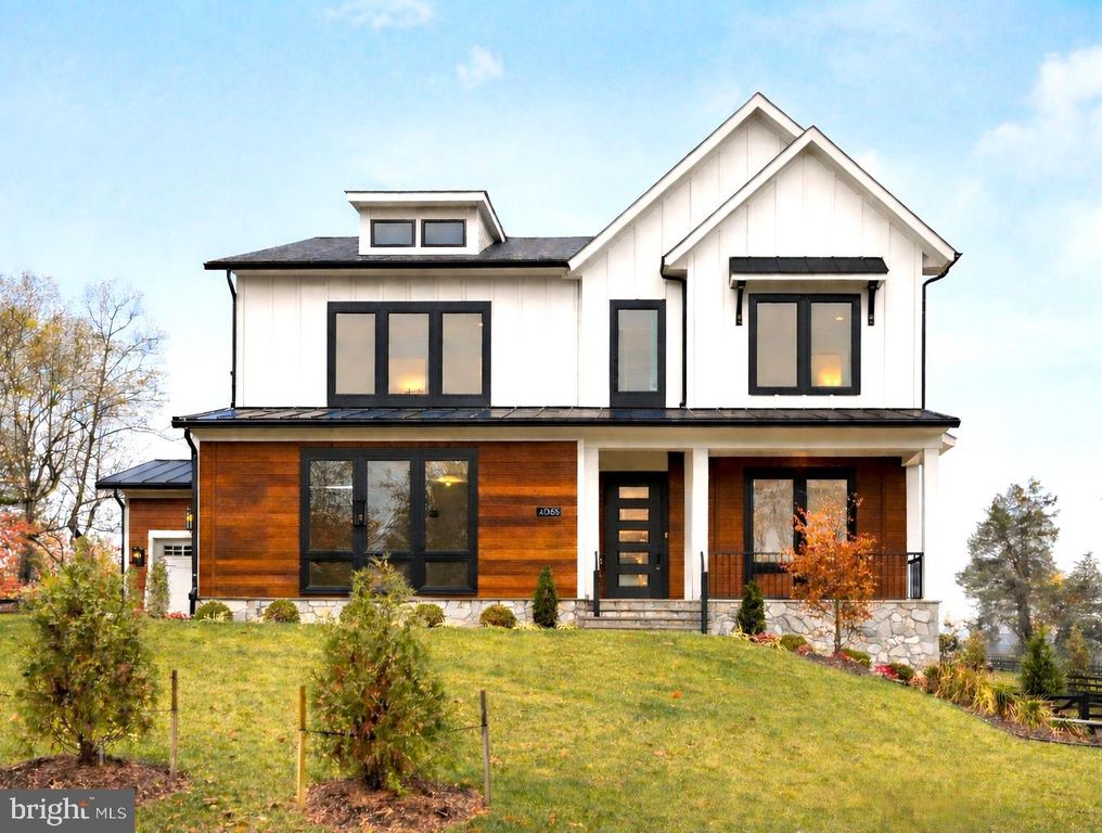 8846 OX RD, Lorton, VA 22079
