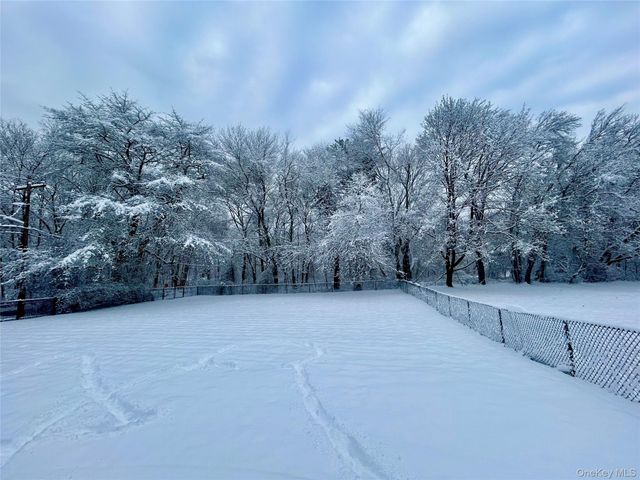 43 Harrison Avenue, Hauppauge, NY 11788