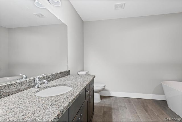 4429 River Road, East China, MI 48054