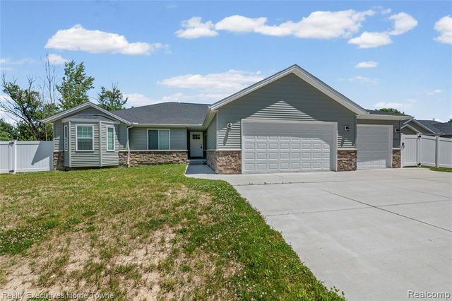 4429 River Road, East China, MI 48054