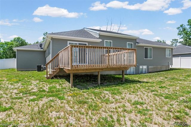 4429 River Road, East China, MI 48054