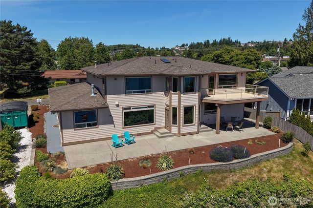 1512 49th Street NE, Tacoma, WA 98422