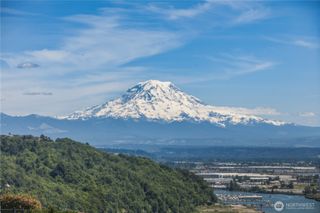 1512 49th Street NE, Tacoma, WA 98422